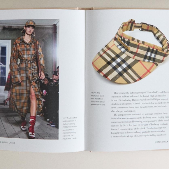 Little Book of Burberry: The Story of the Iconic Fashion House - Picture 2 of 5